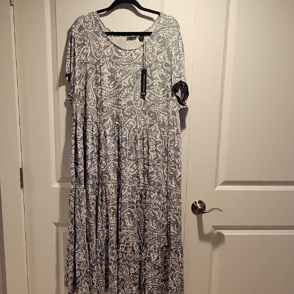 Beautiful Tahari Dress